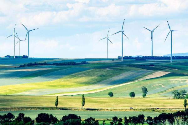 Energia odnawialna, czyli czym jest OZE?